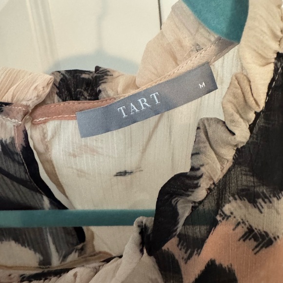 Tart Multicolor Ruffled Garment - Picture 3 of 4